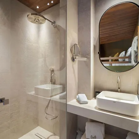 Daire De Luxe Avec 2 Suites, 6 Couchages, Piscine Interieure, A 1850 - Fr-1-830-16 Courchevel