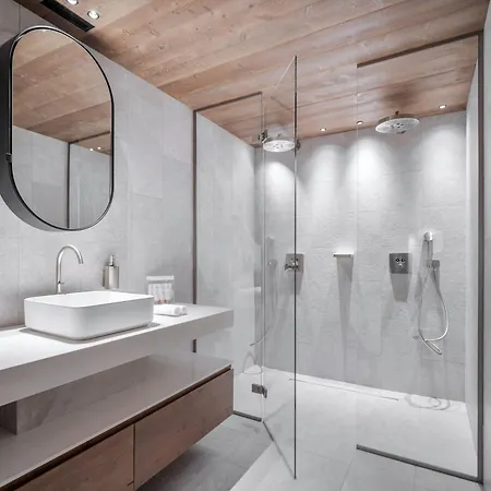 Apartment De Luxe Avec 2 Suites, 6 Couchages, Piscine Interieure, A 1850 - Fr-1-830-16